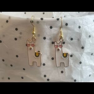Apacka Earring